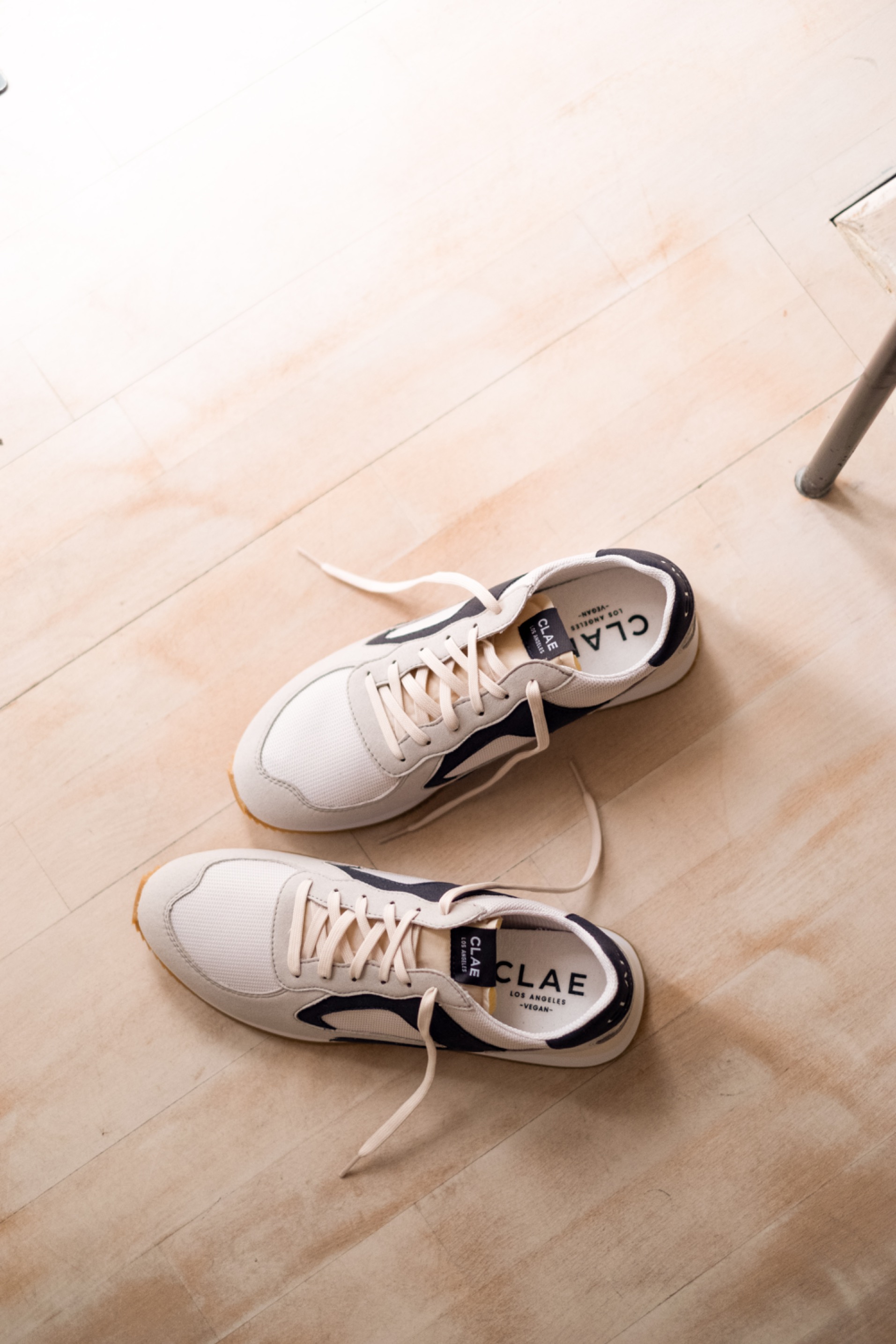 secondhand clothing image