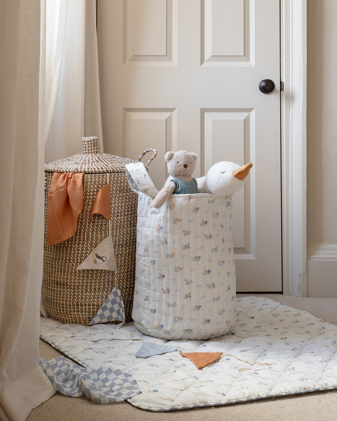 secondhand clothing image