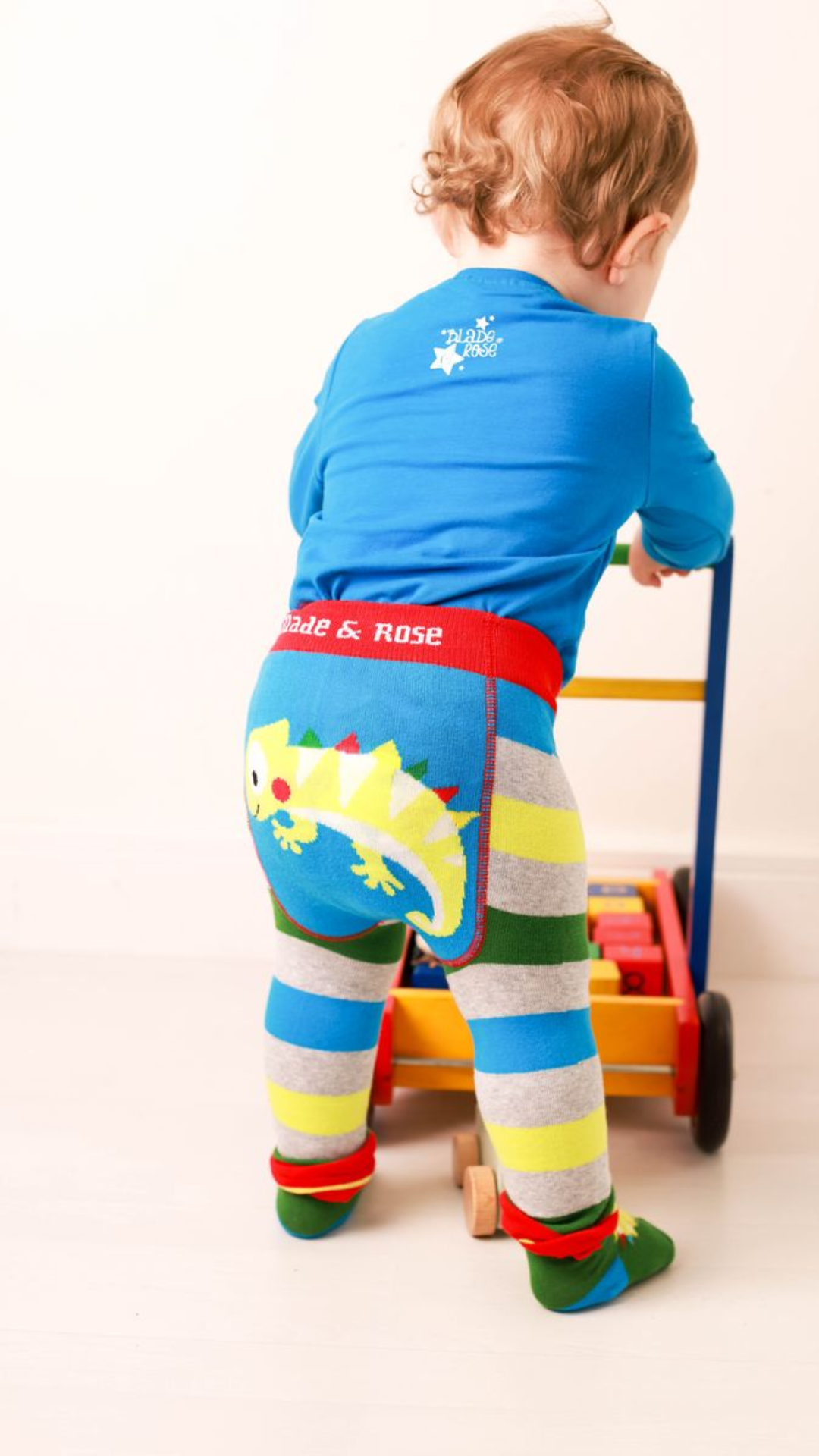 secondhand clothing image